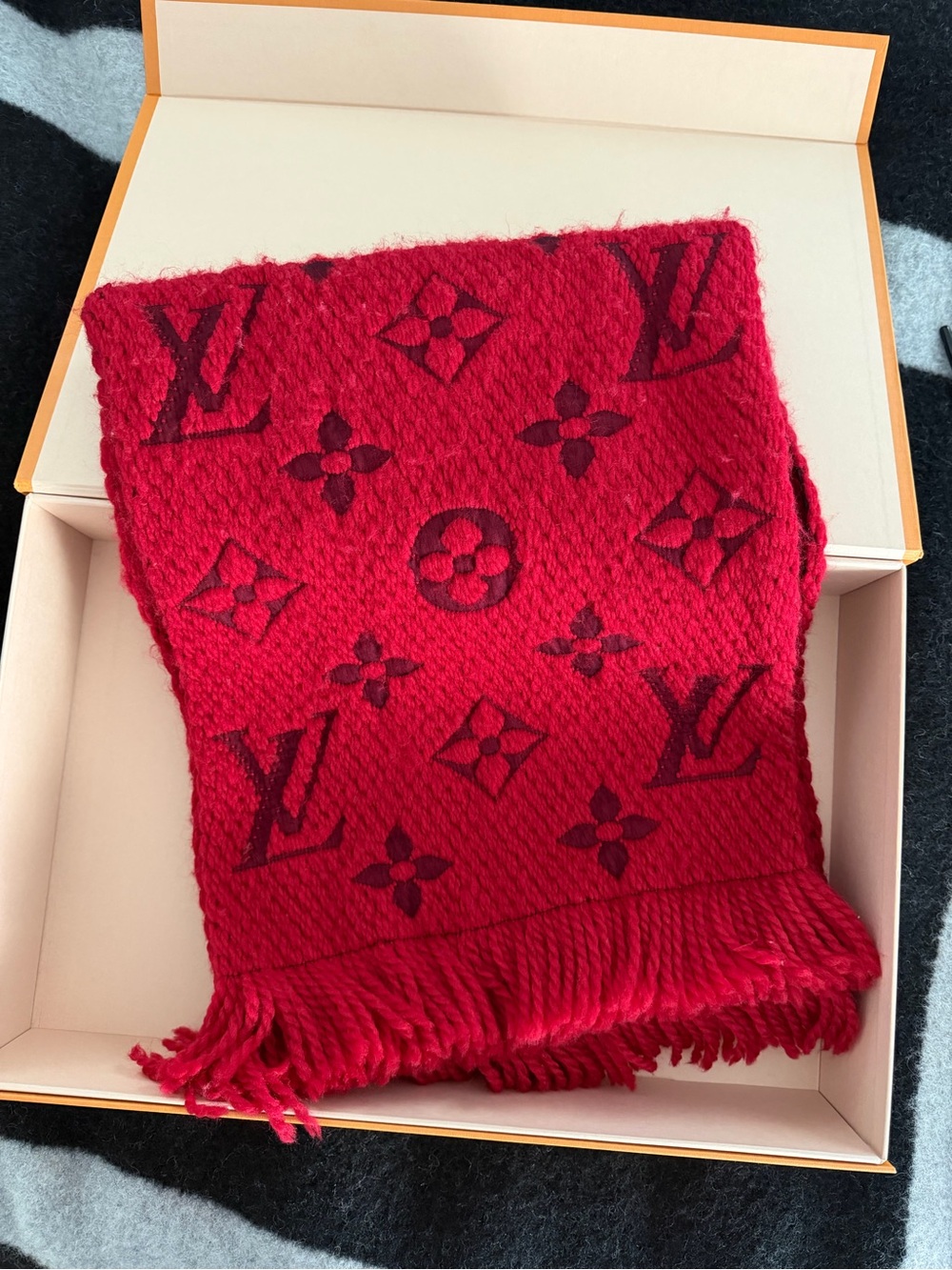 Louis Vuitton Red wool monogram Fringe Scarf